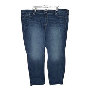Torrid Crop Boyfriend Jeans FEEL THE FIT Size 28 Blue Vintage Stretch NWT